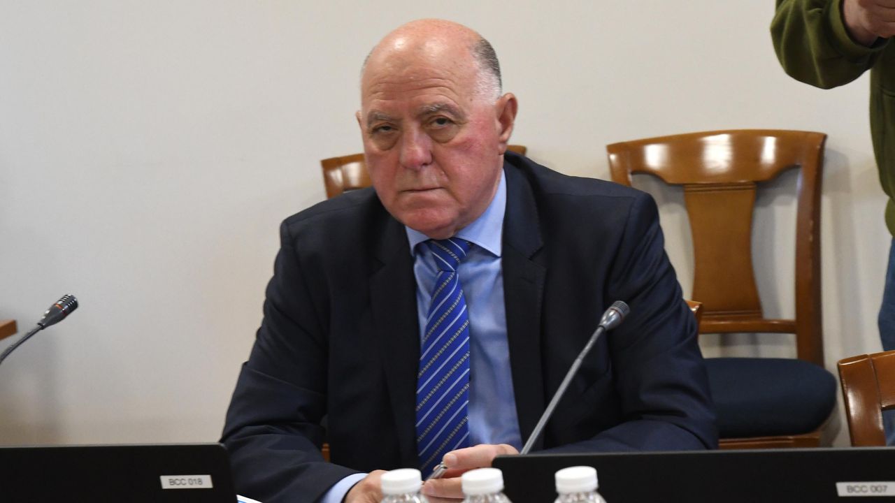 Боян Магдалинчев: Решенията за Борислав Сарафов и Мариника Чернева продължават да действат