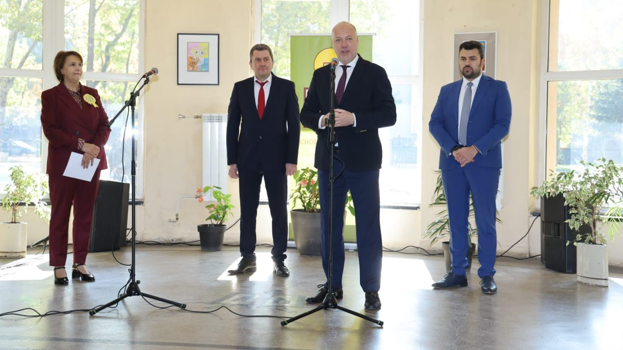 Премиерът Желязков: Над половин милиард лева инвестиции в над 2200 STEM центъра в страната