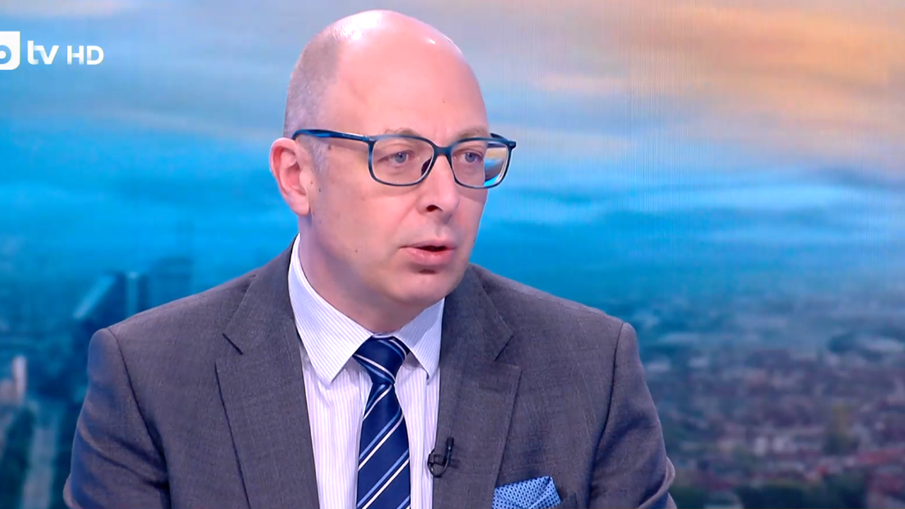 Според него дроновете са евтини и лесни за закупуване, като