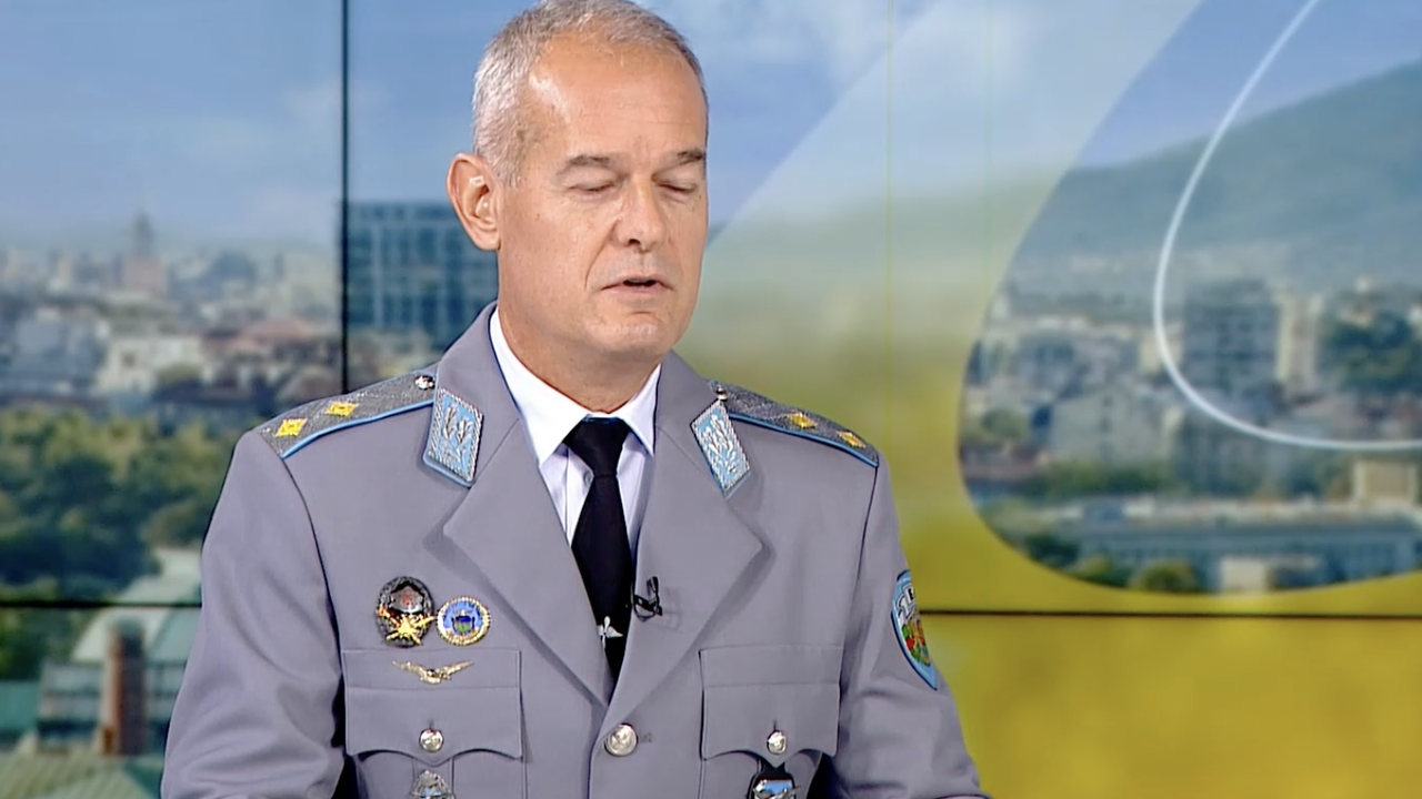 Пристигат още два F-16