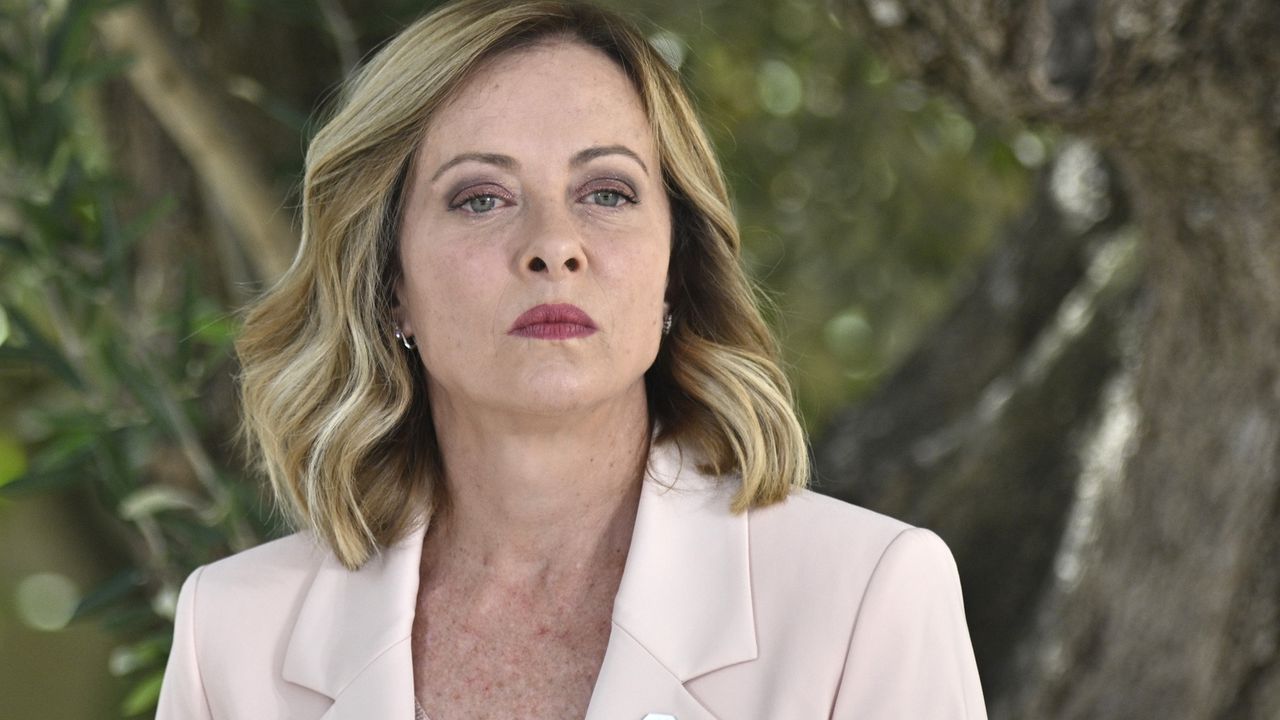 Италиански синдикален лидер обиди Джорджа Мелони в ефир. Тя отвърна