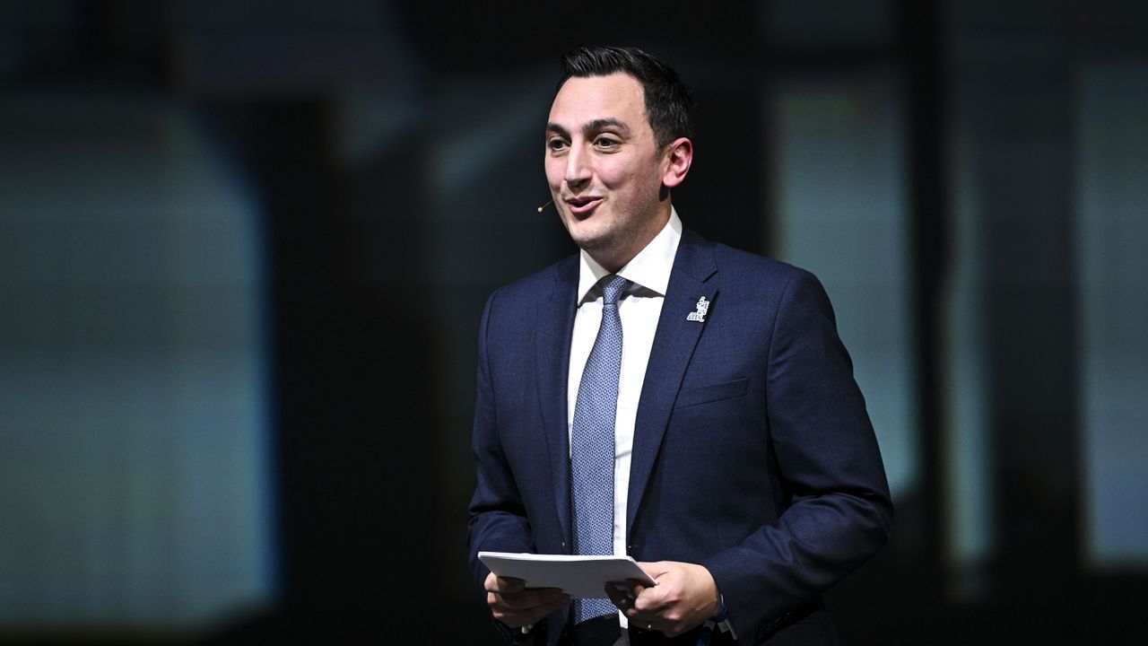 Еврокомисарят Глен Микалеф пристига на посещение в България