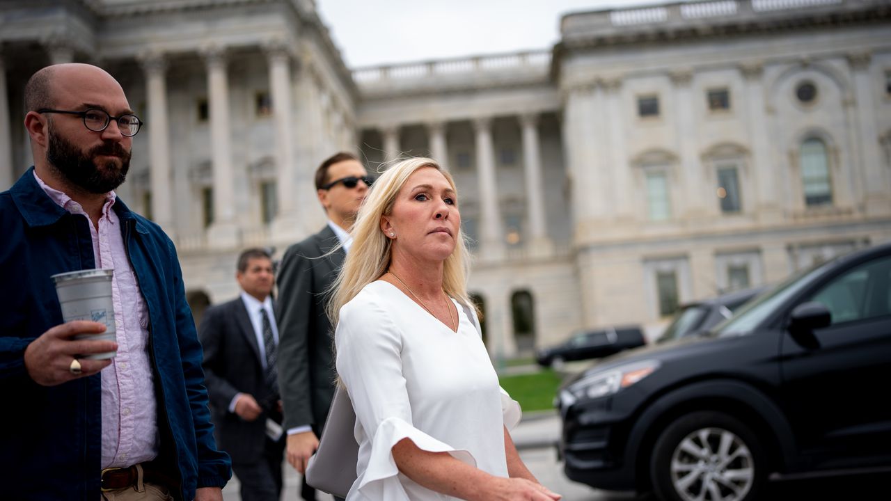 Марджъри Тейлър Грийн обвини Тръмп, че е изложил живота ѝ на опасност заради отправените от него критики срещу нея