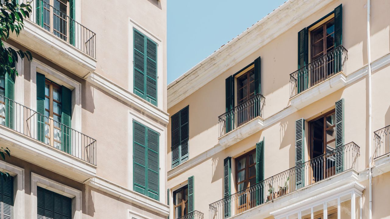 Със средно увеличение на цените на жилищата с повече от