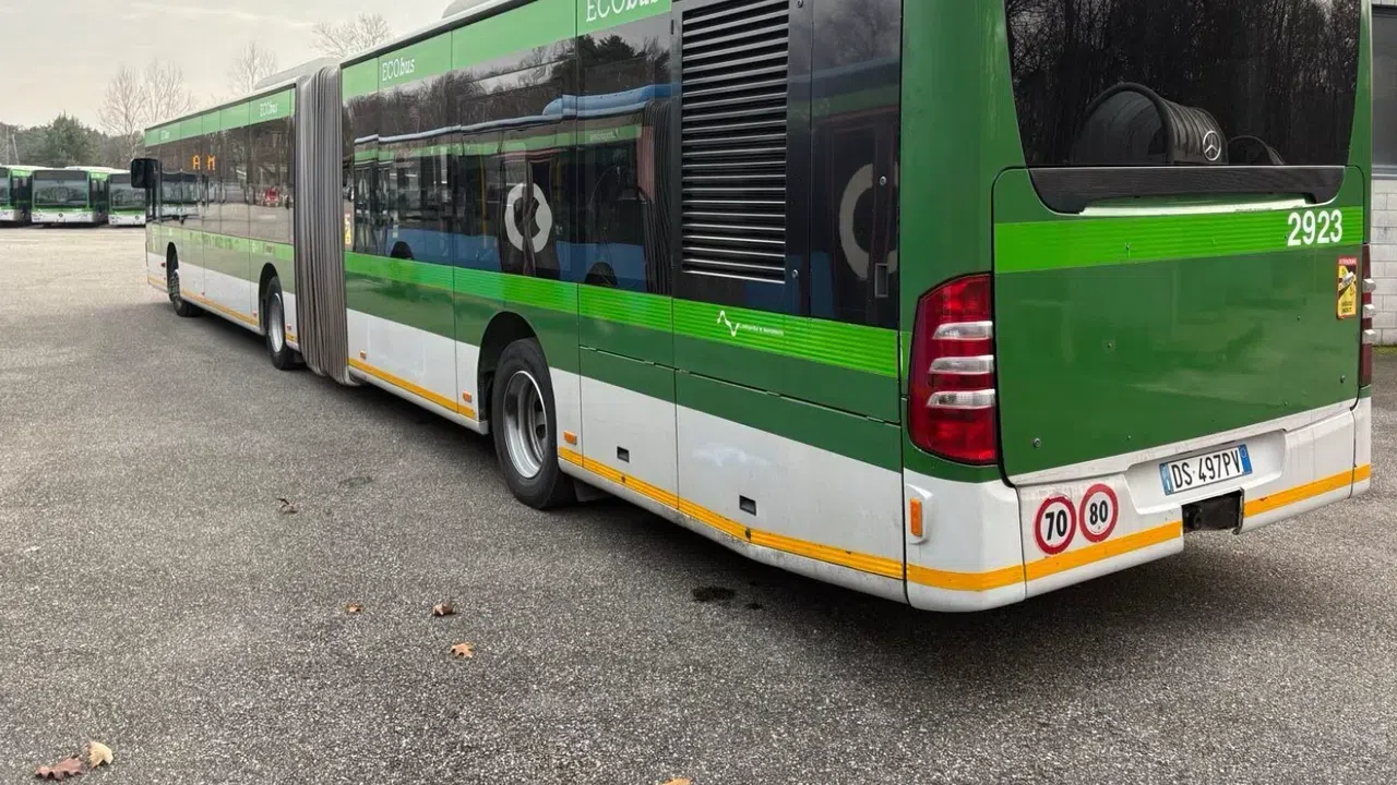 Синя България иска разследване на сделката за доставка на автобуси