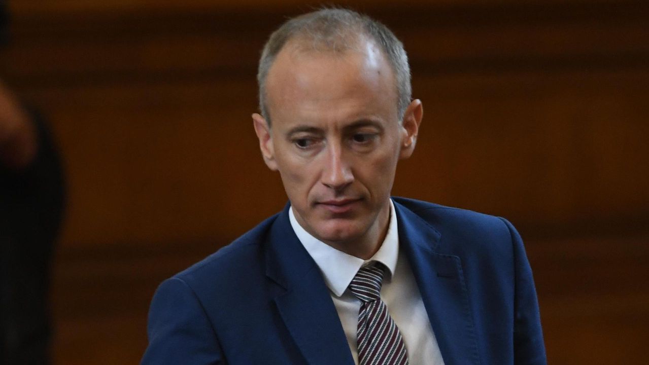Министър Вълчев: МОН започва активна подготовка за промяна на учебните планове