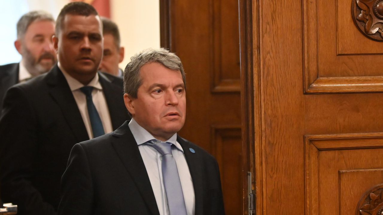 "Има такъв народ" си избират ново ръководство