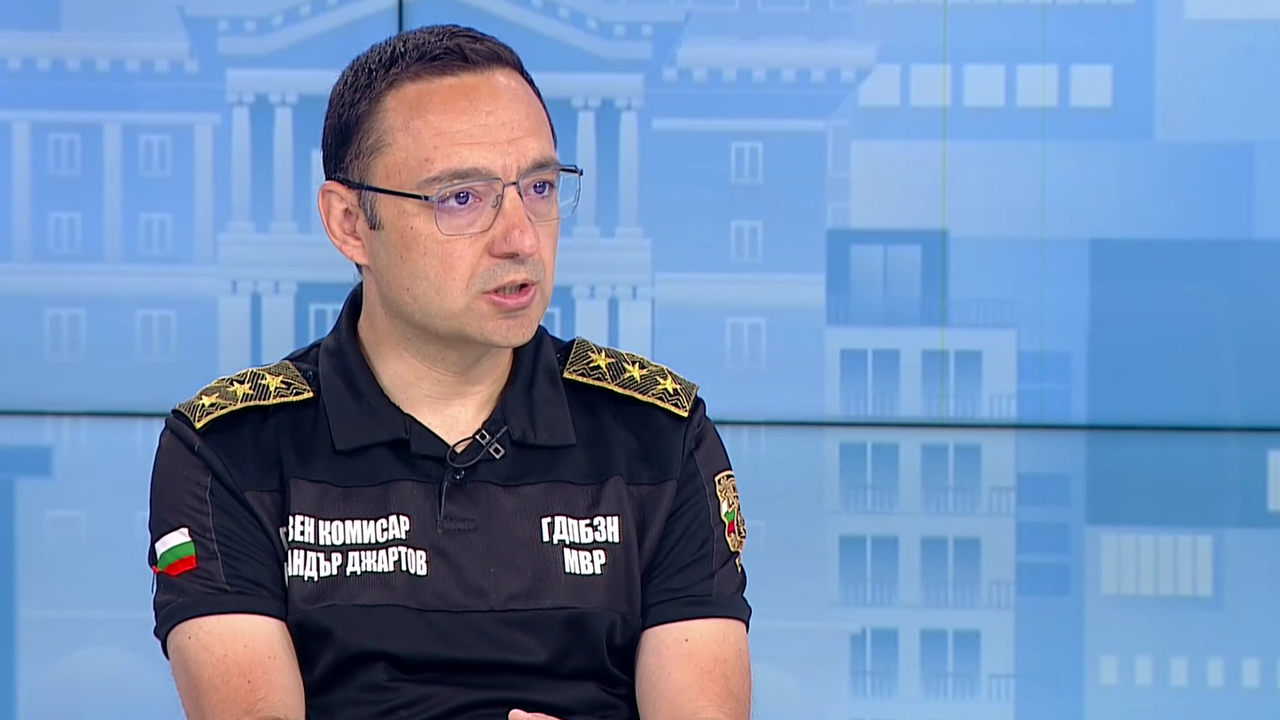 Два са действащите пожари на територията на страната. Продължава борбата