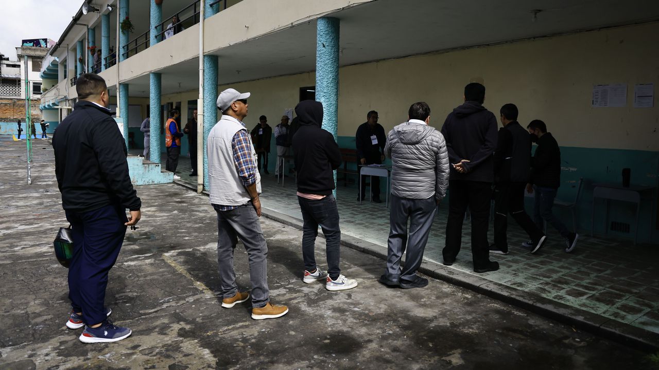 Близо 8 милиона от общо 11,3 милиона боливийци ще се