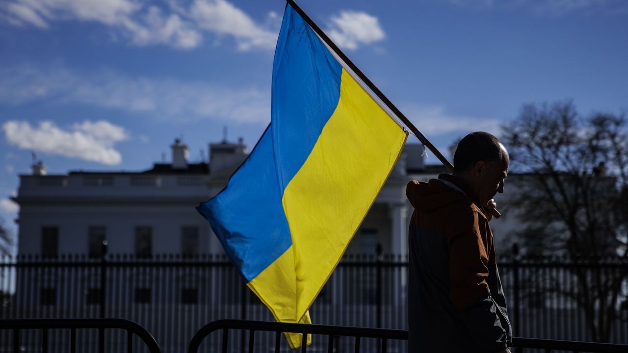 Кючуков: В НАТО няма съгласие за изпращане на войски в Украйна