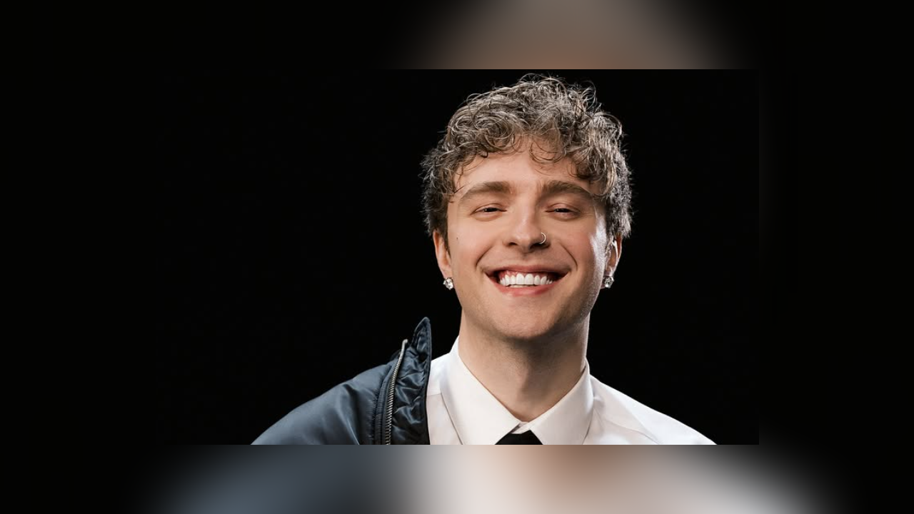 Не, това не е анонс за нов сезон на Ергенът“.Руската