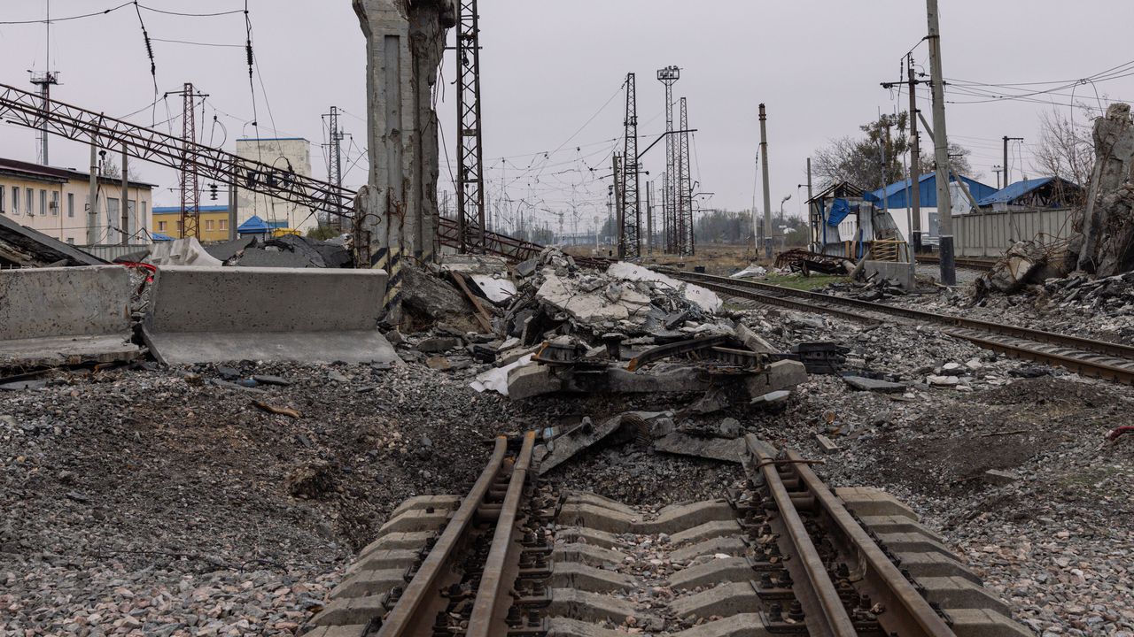 Руски дронове удариха Кировоградска област, причинявайки спирания на тока и нарушения в жп транспорта
