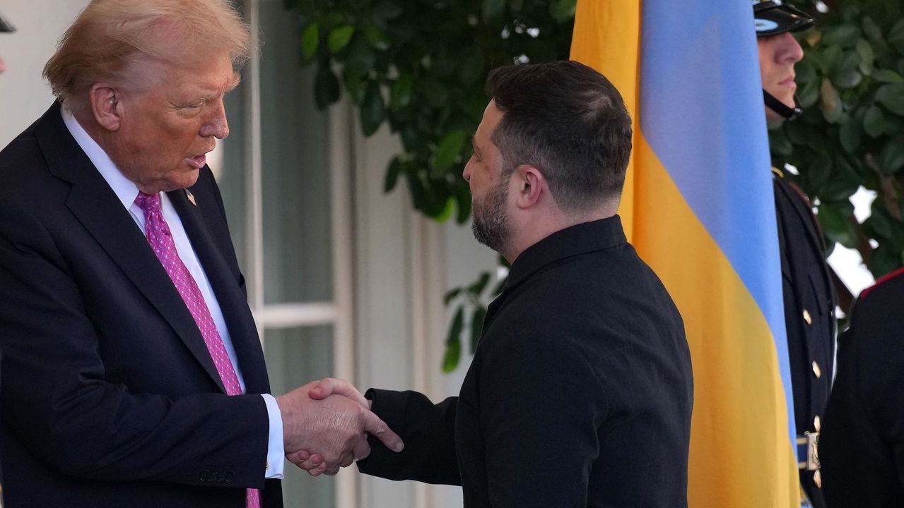 Белият дом сподели снимка от срещата Тръмп - Зеленски