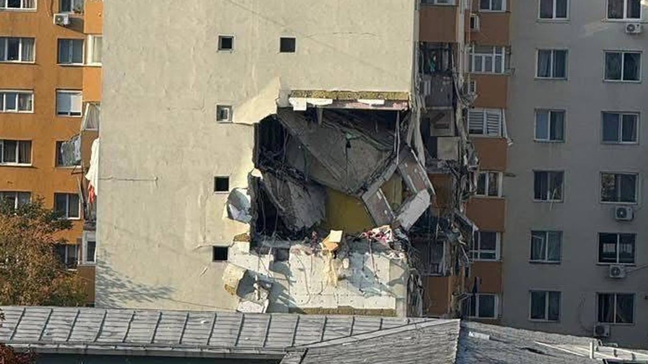 Изтичане на газ е вероятната причина за експлозия в блок в Букурещ