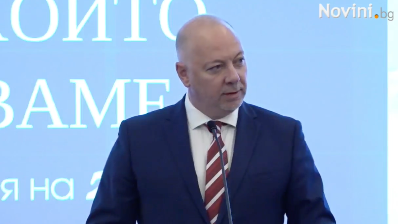 Над 4 милиона българи ще имат достъп до безплатни тестове за рак на дебелото черво и на маточната шийка, обяви Росен Желязков