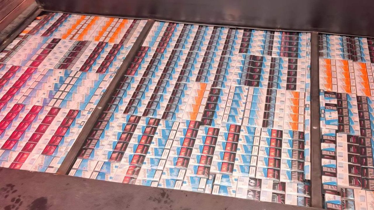 Над 240 хиляди къса цигари задържаха митническите служители в Златарево