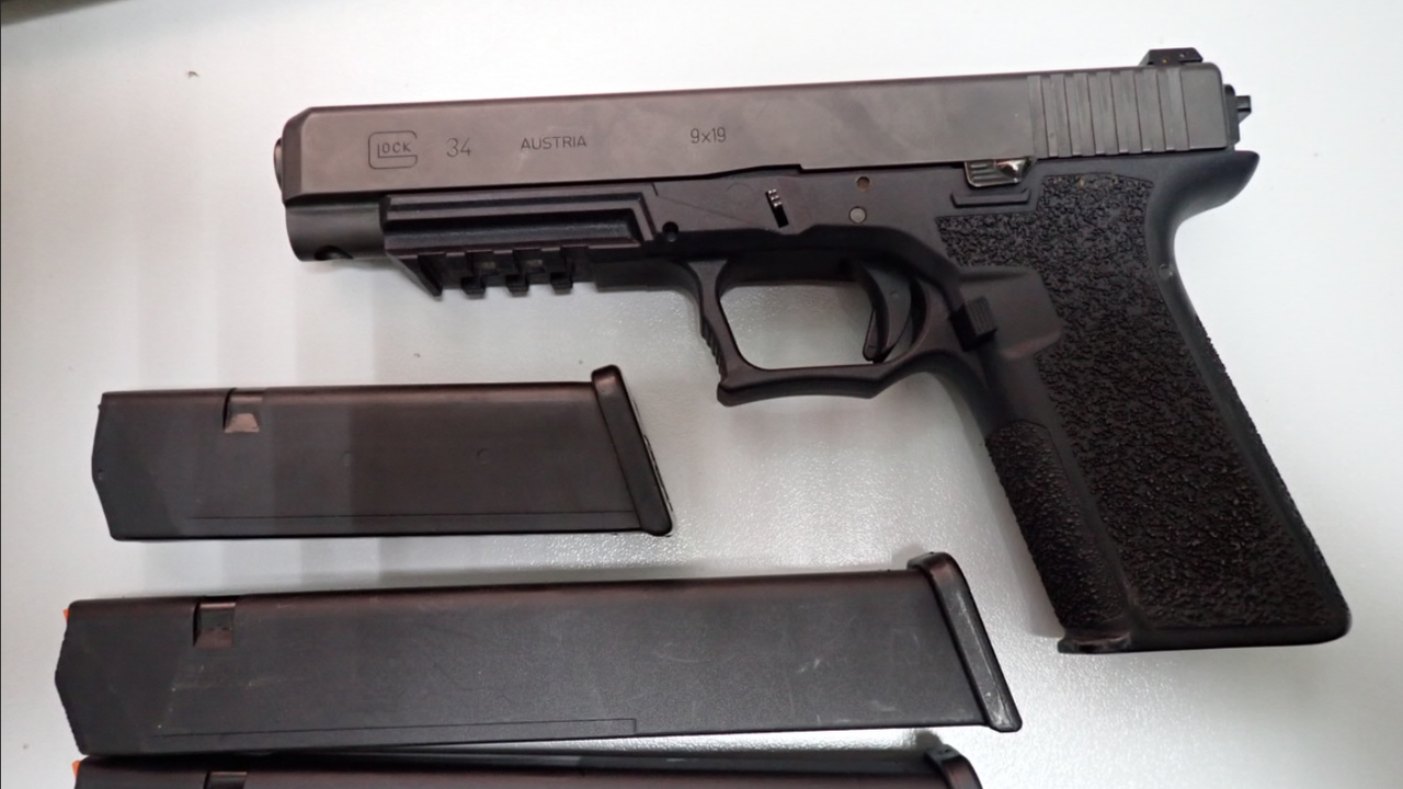 На ГКПП "Капитан Андреево" спипаха чужденец с два пистолета