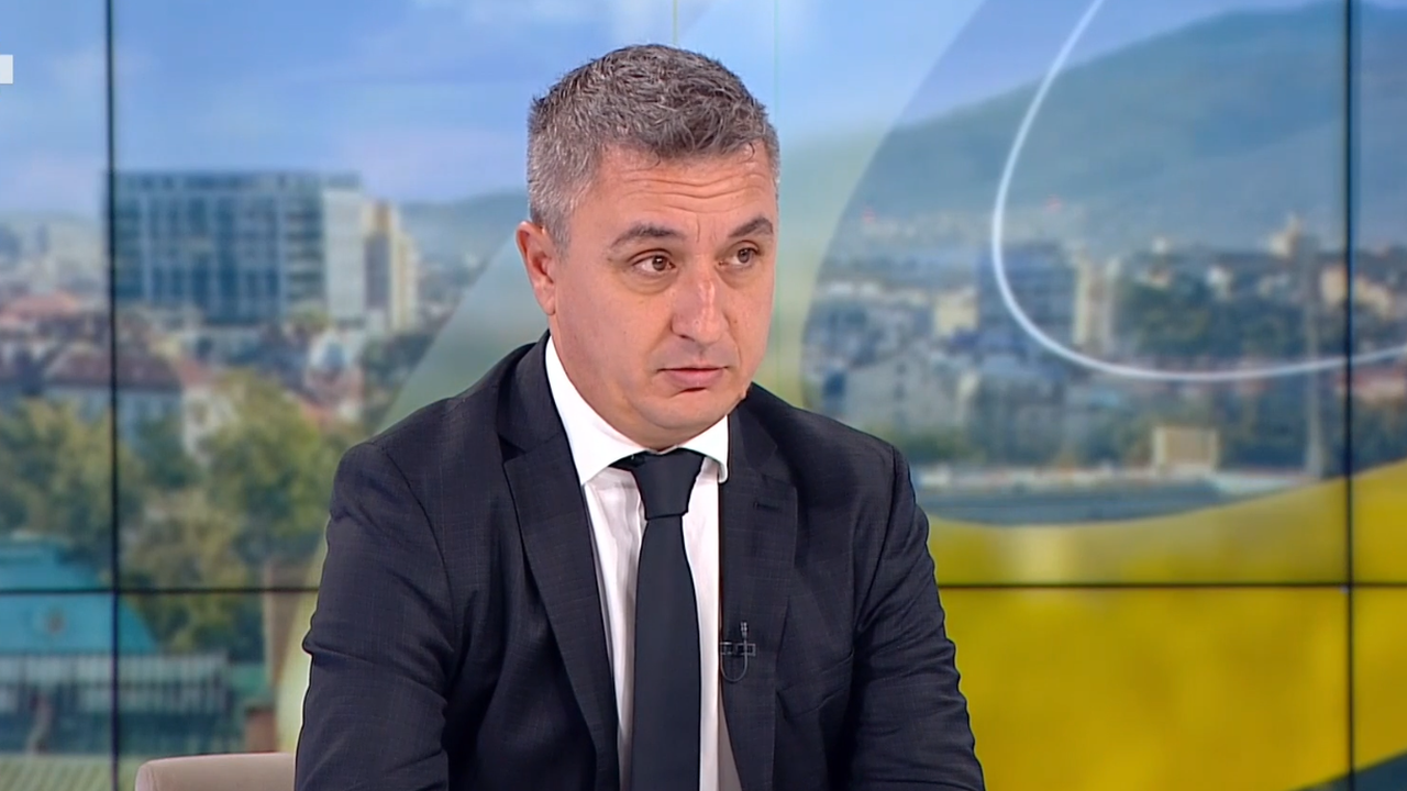 По думите му би трябвало и ГЕРБ, и ПП-ДБ да