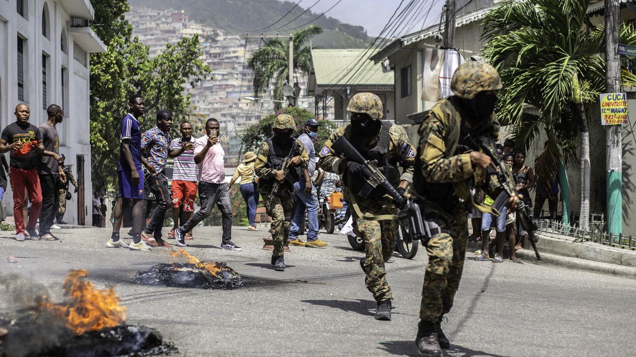 Лидер на престъпна групировка в Хаити призова хората да не напускат домовете си поради предстоящи сблъсъци с полицията