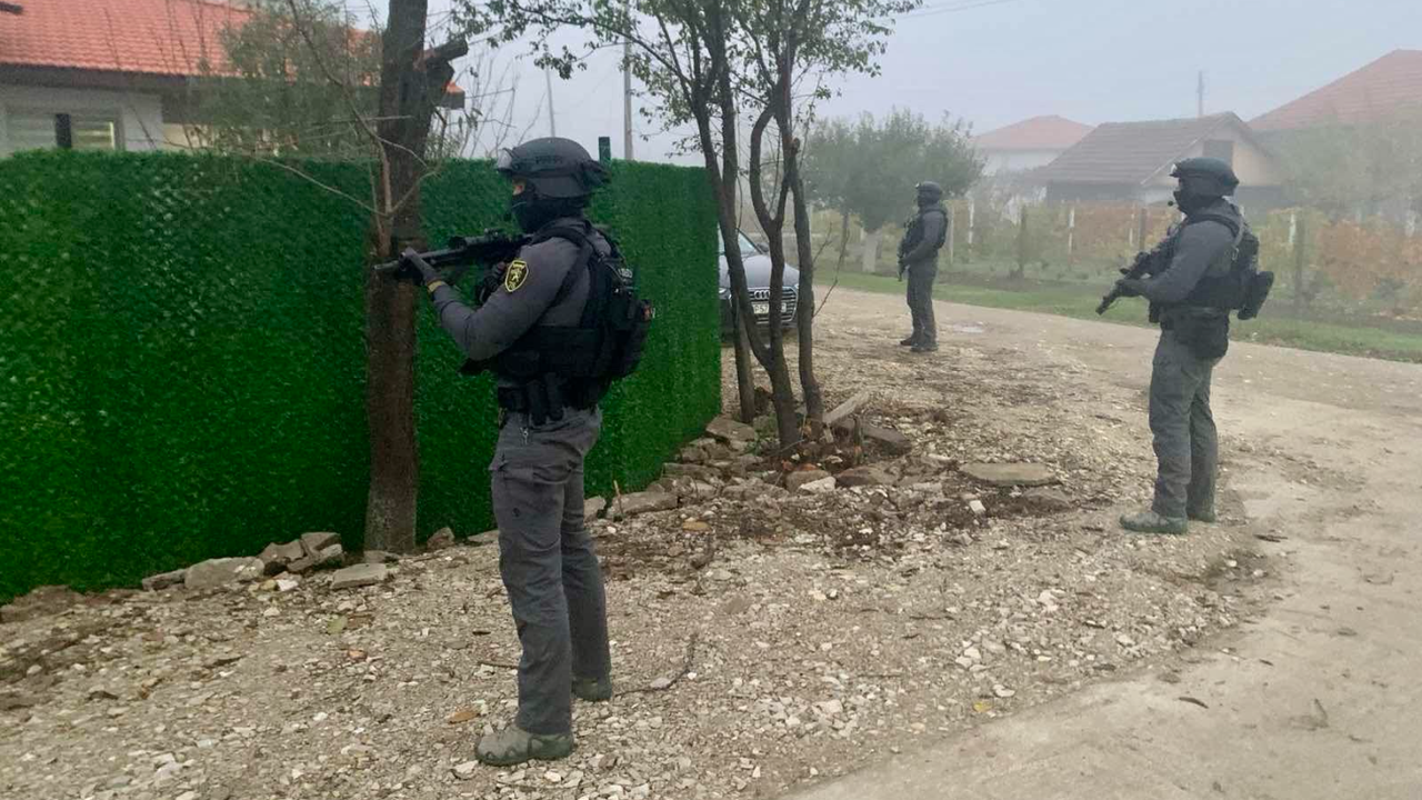 Разбиха ОПГ, разпространявала наркотици в цялата страна