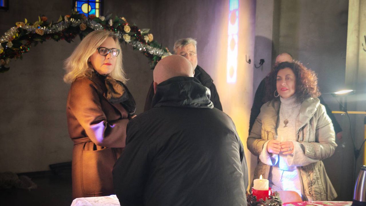 По време на коледните и празничните дни ще бъдат предоставяни