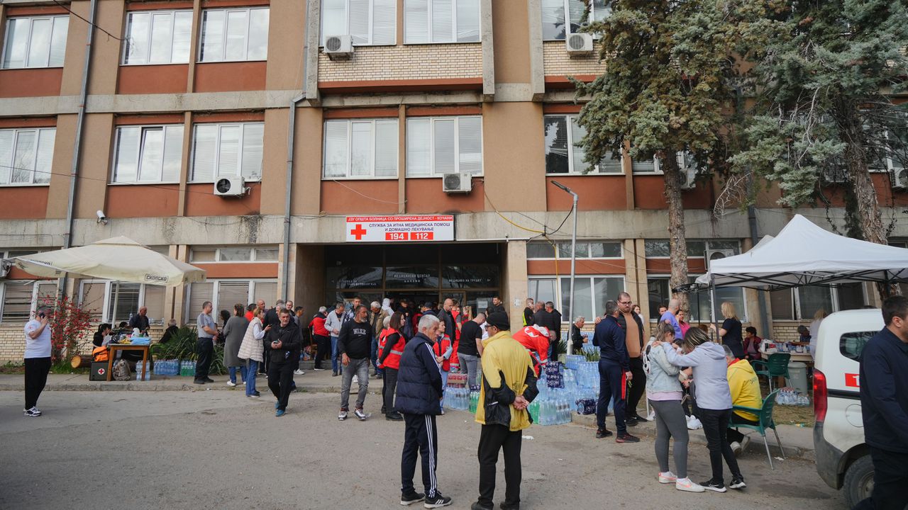 Транспортираха за лечение в Загреб двама пациенти, пострадали при пожара в Кочани
