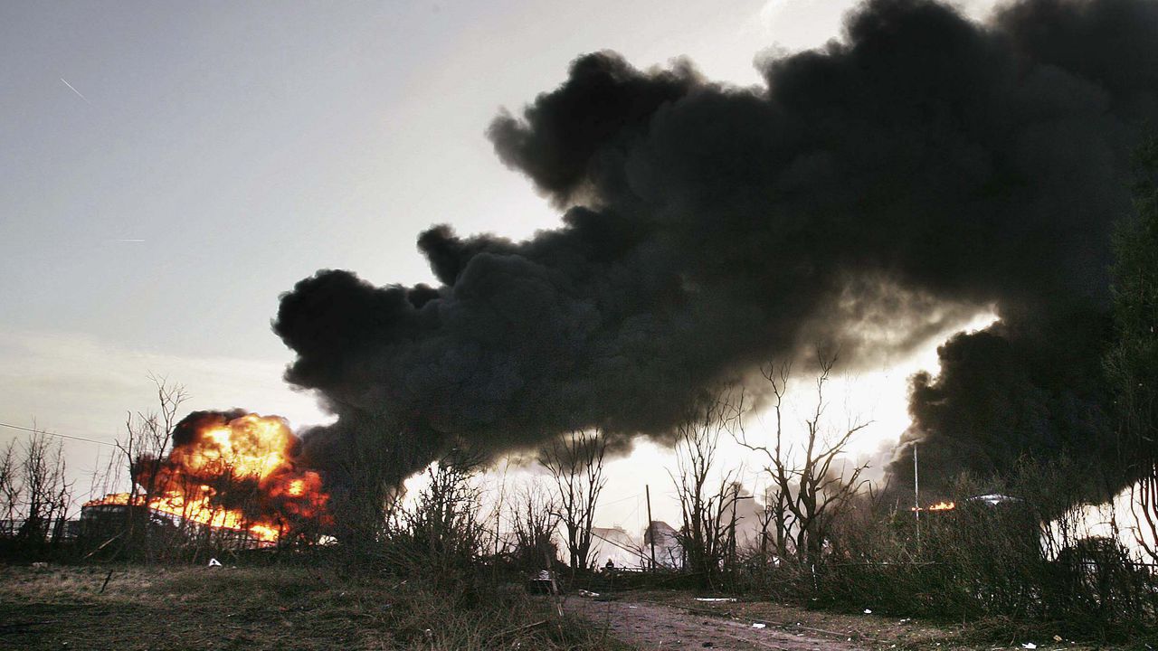 Най-малко 20 души загинаха, а 134 са ранени, след като