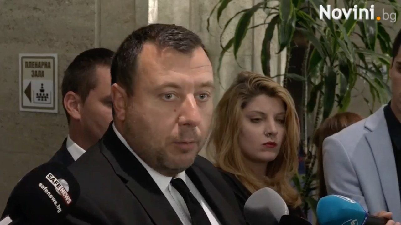 Преди месец и половина излезе информация, че служители на АПИ