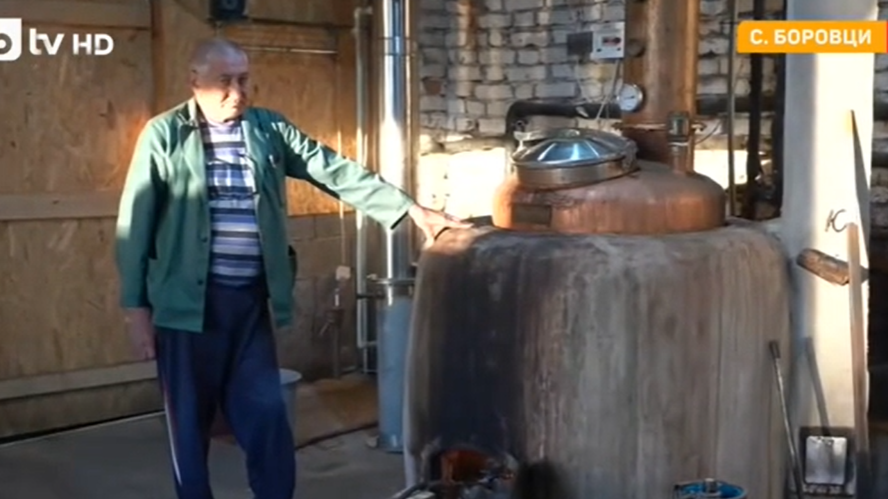 Изчисление: За едно четиричленно семейство са нужни 100 л ракия на година