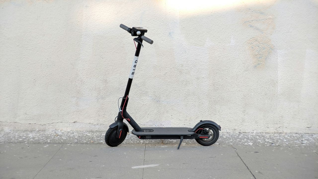 Украинка блъсна момчета на тротинетка в Бургас