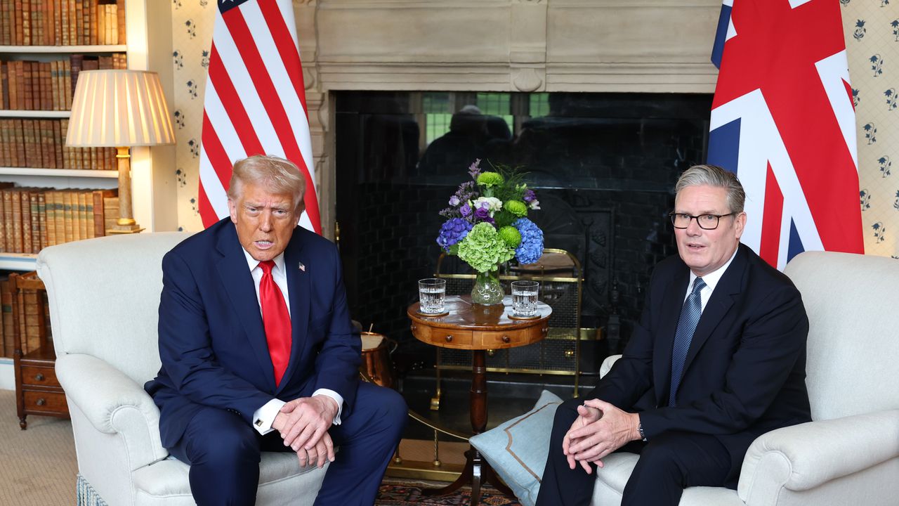 Тръмп посъветва Стармър да използва военните, за да контролира границите на Великобритания