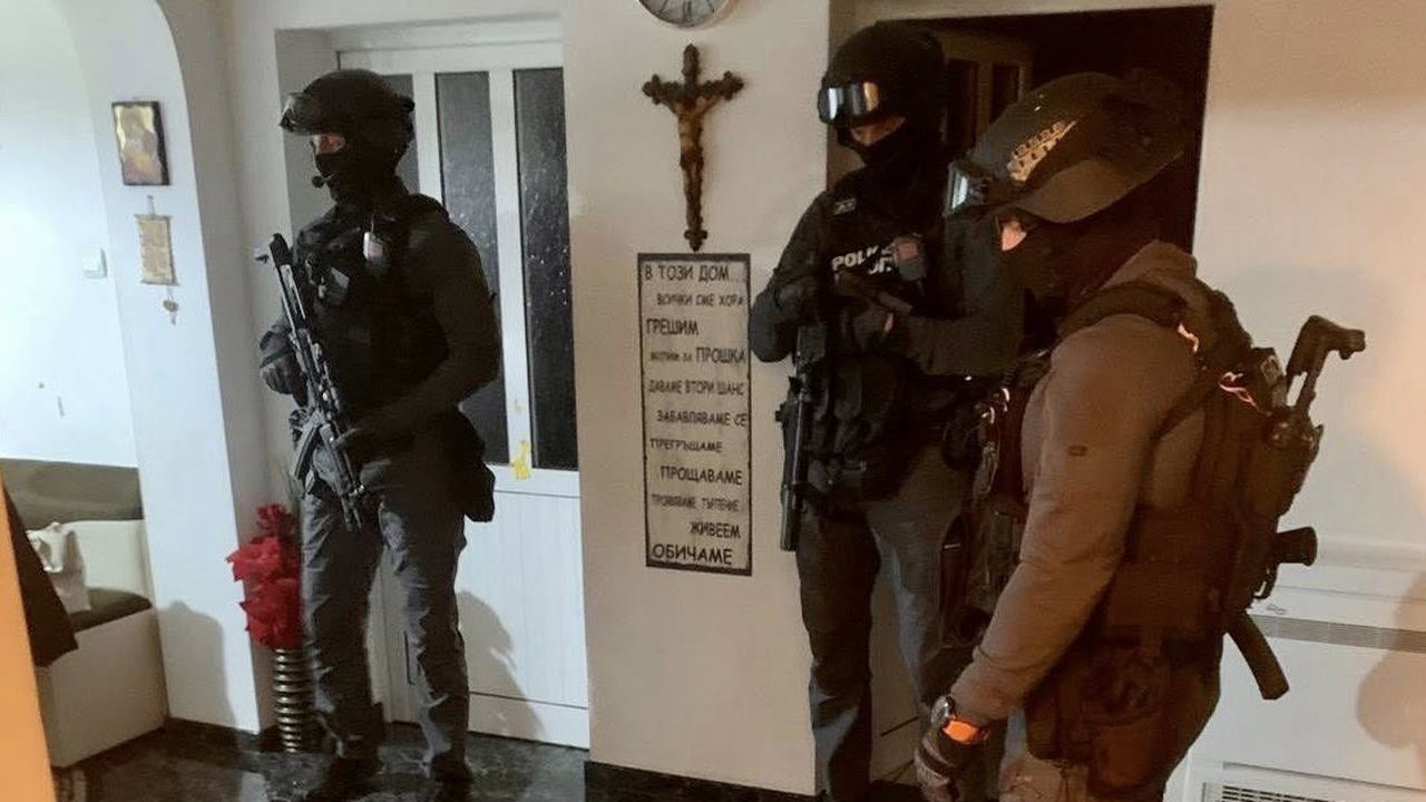 ГДБОП задържа членовете на ОПГ за разпространение на наркотици в