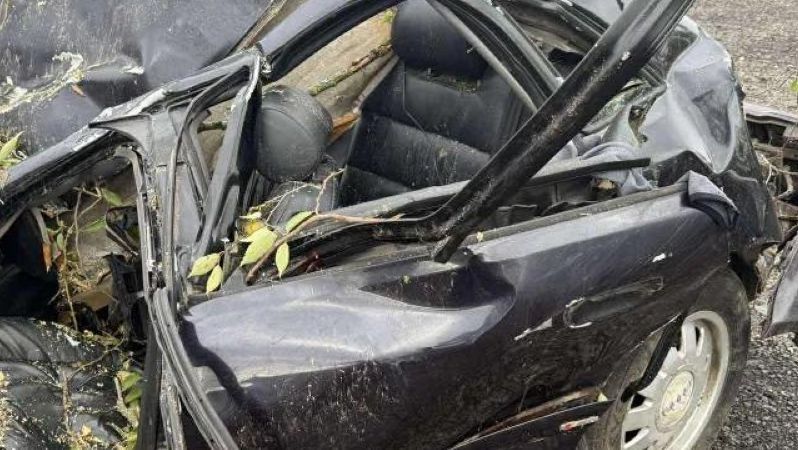 На 70 метра е излетял 200-килограмовият двигател на колата, с която се убиха трима младежи