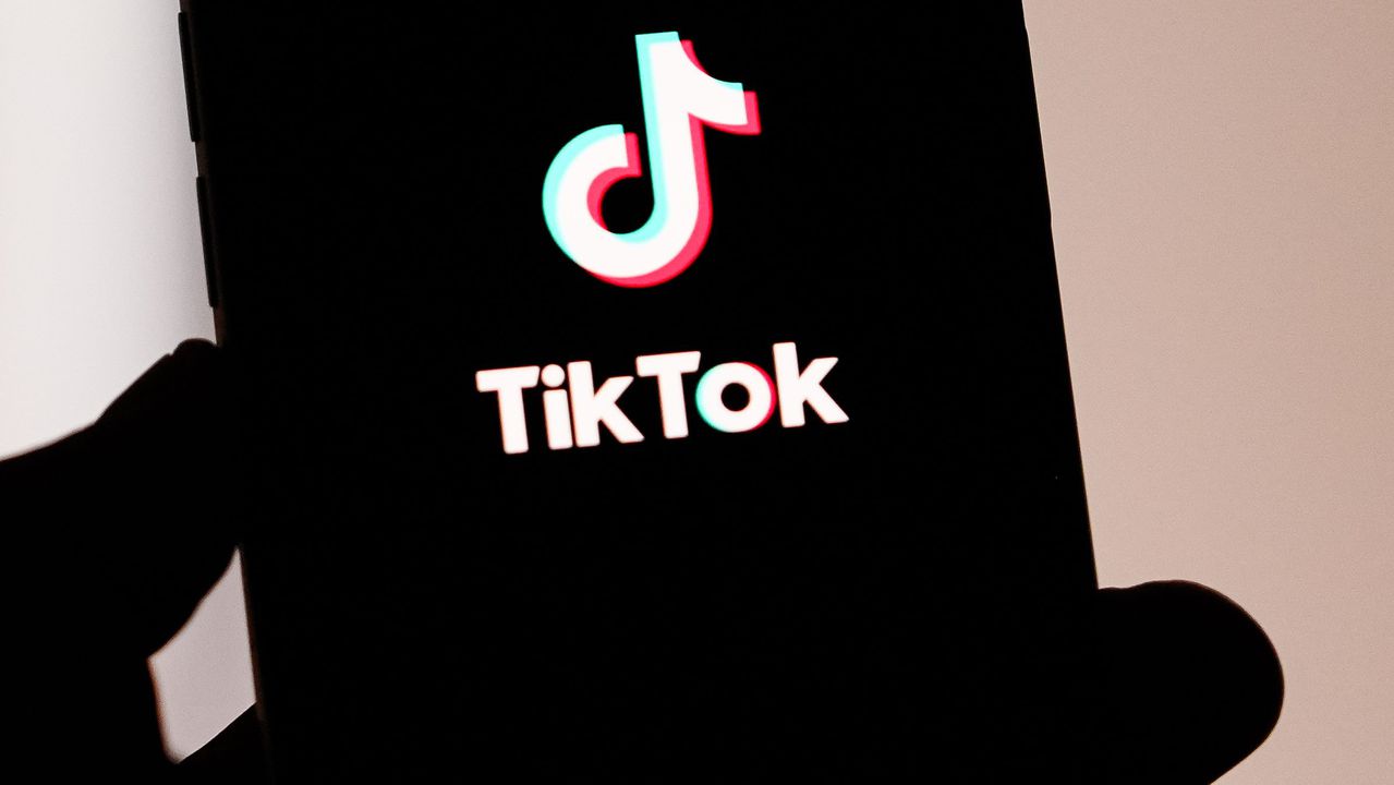 Доклад: Ролята на ТикТок в България нараства, включително за манипулация на общественото мнение