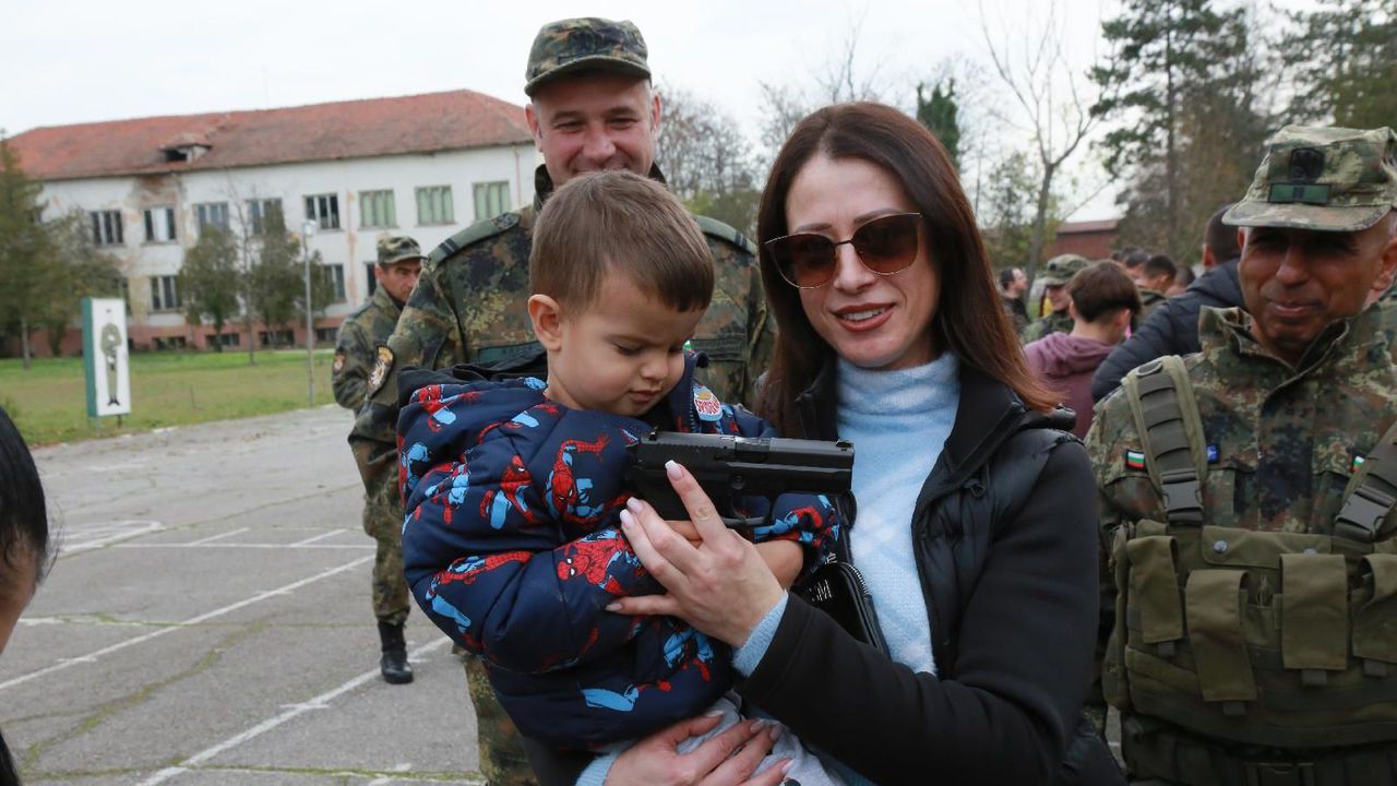 Граждани посетиха войсковия район „Кабиле“ по повод празника на Сухопътните войски
