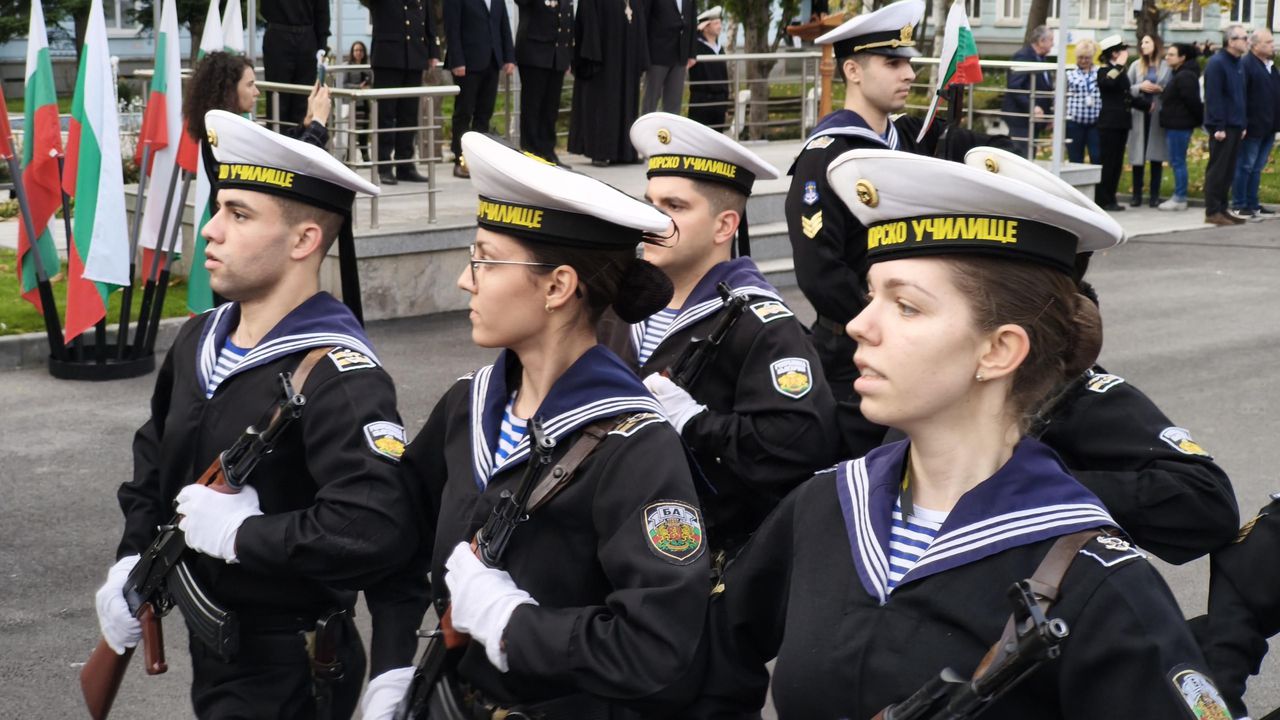 Във Варна отбелязаха Деня на курсантското управление