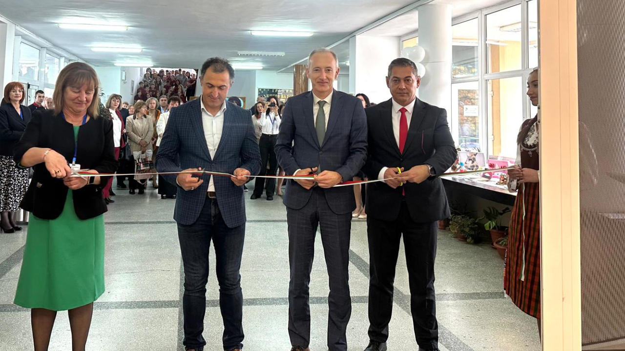 Всички училища в общините Златоград и Неделино вече имат нови STEM центрове