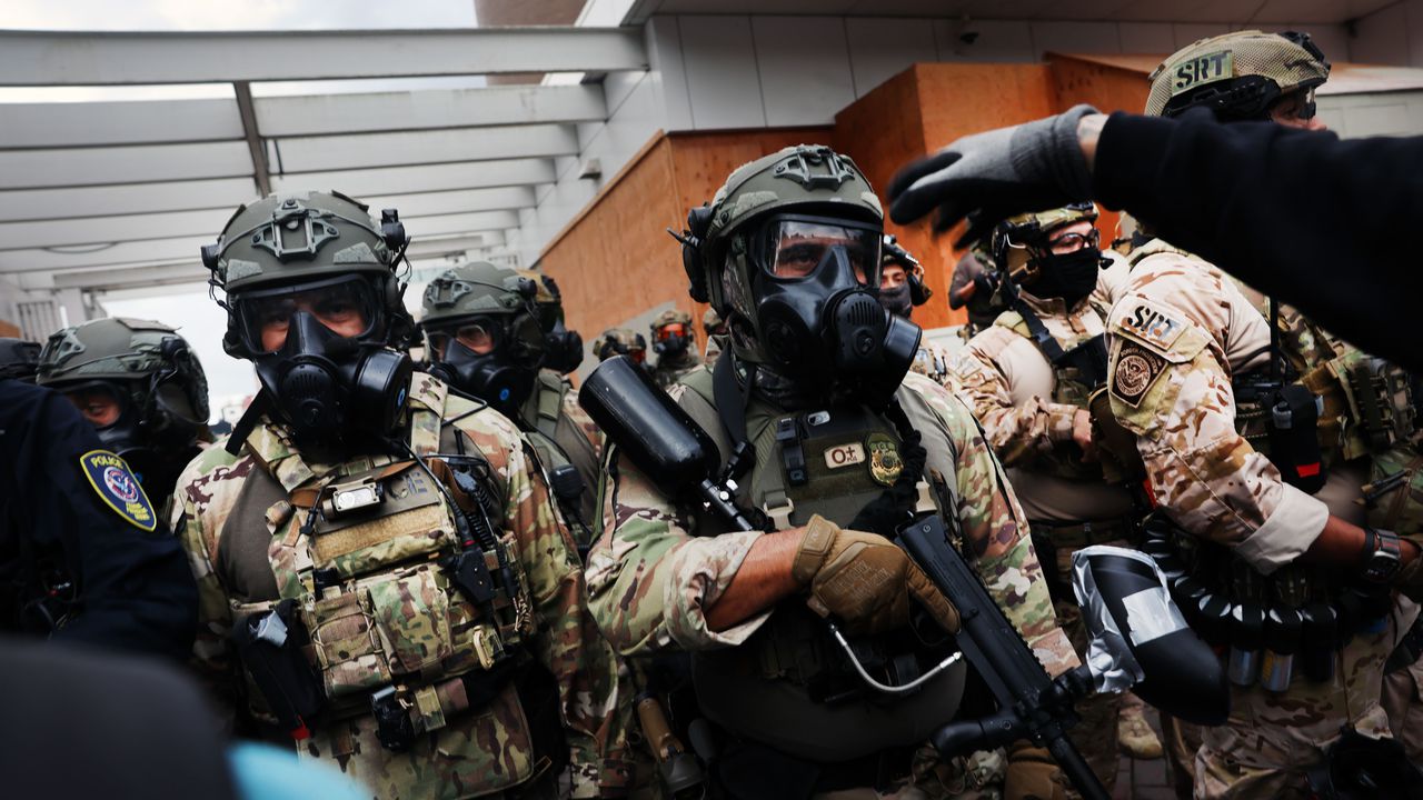 Имиграционните служби на САЩ арестуваха над 130 души в Шарлът, Северна Каролина