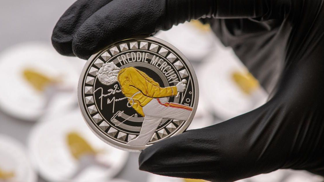 Кралският монетен двор на Великобритания пусна монета в чест на Фреди Меркюри