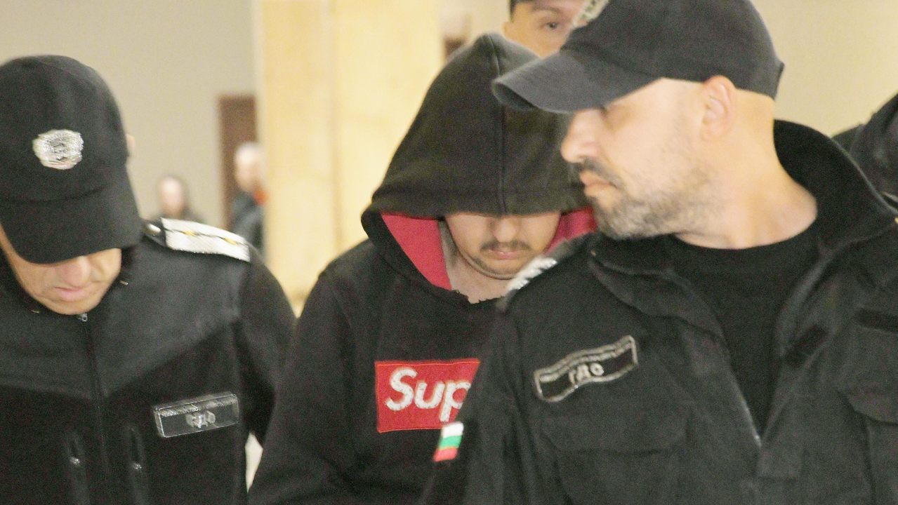 На този етап разследването е установило, че Иванов е нанесъл