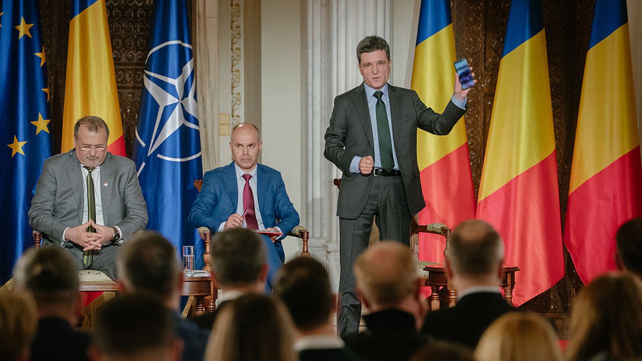 „Зрелищен обрат”: Никушор Дан спечели президентските избори в Румъния