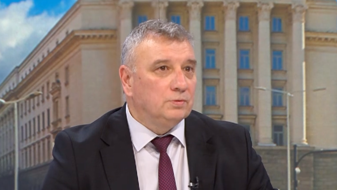 Ректорът на УНСС проф. Димитров: Държавната помощ за столичния транспорт е закърпване на ситуацията