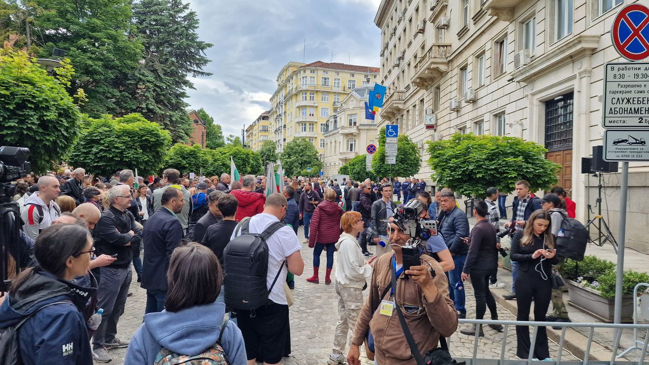 Протест в защита на кмета Васил Терзиев - Булфото