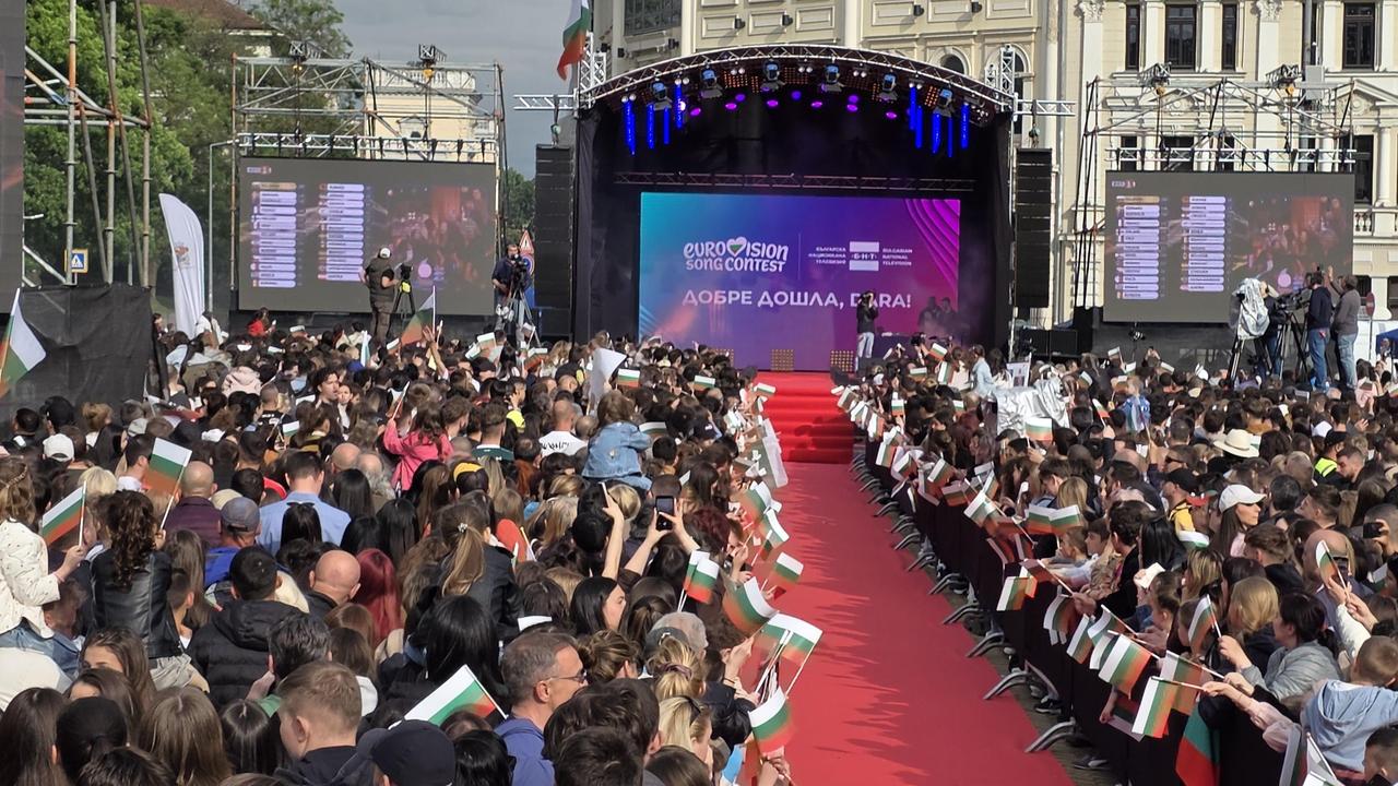 София посреща Дара с мащабен концерт и червен килим след