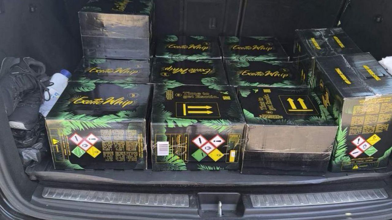 Спипаха 12 кашона с райски газ в „Слънчев бряг”