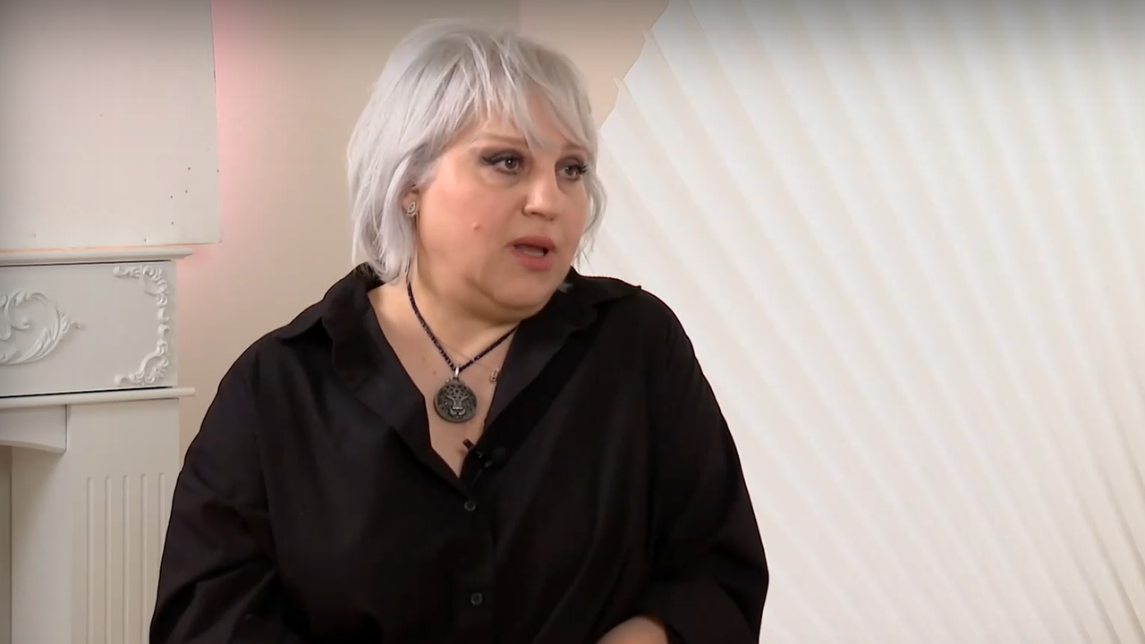 Деляна Маринова-Джуджи: Гала е по-добрата баба от мен