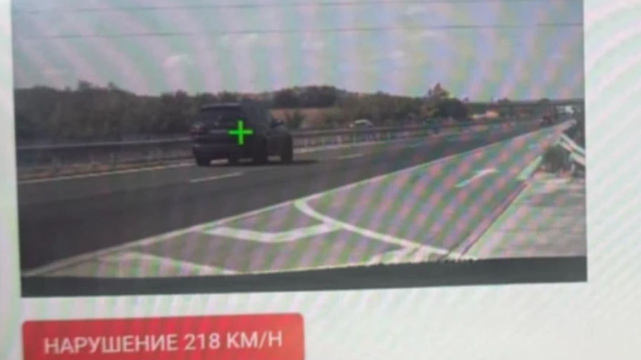 Луксозен джип "лети" с 218 км/ч на магистрала "Тракия", друг с 204