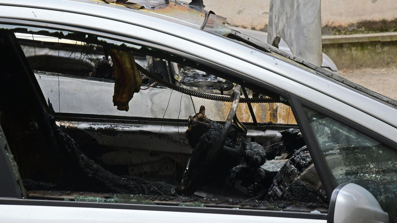 Автомобил е изгорял преди третия тунел на автомагистрала Струма в