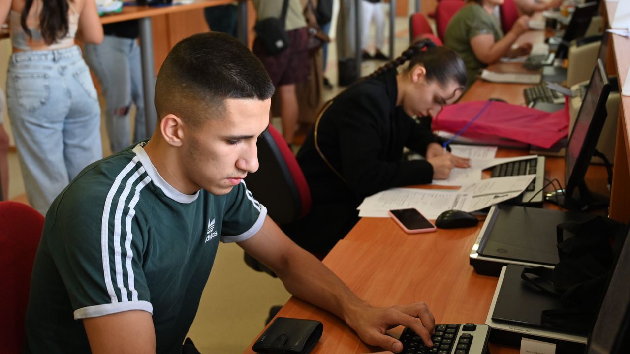 УНСС изчисли и определи съобразно законовите изисквания размера на таксите