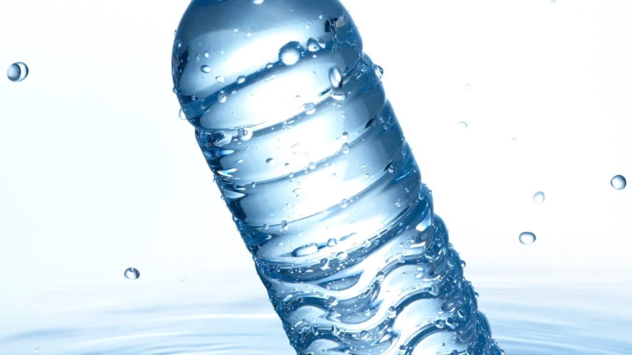 Над 13 тона бутилирана вода от Държавния резерв са доставени в